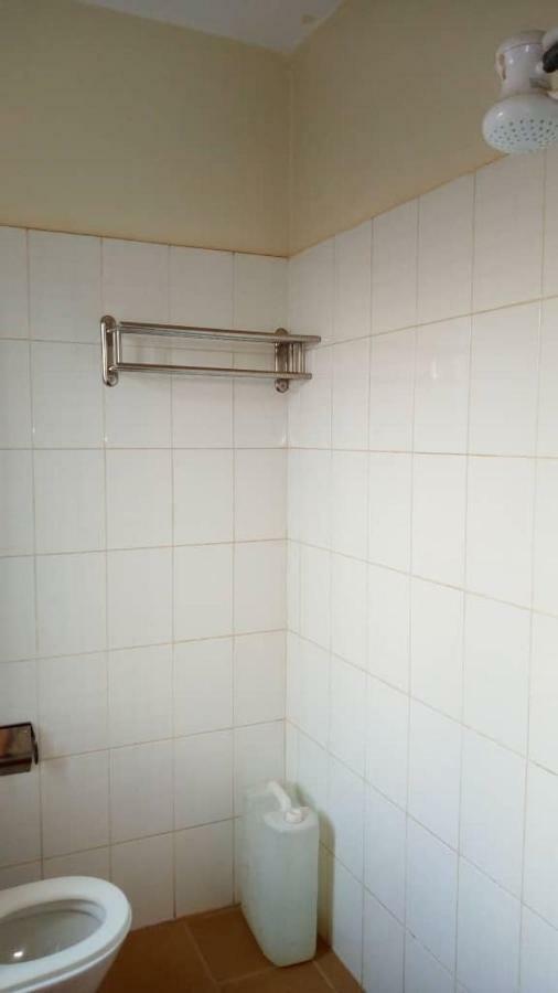 Kanberra Hotel Lira Bagian luar foto
